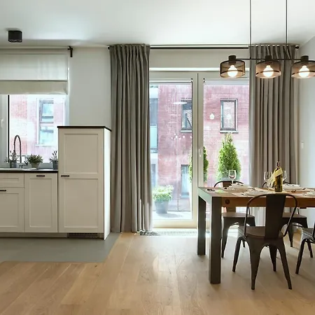 Zentrum Ii Parking By Impero Poznań